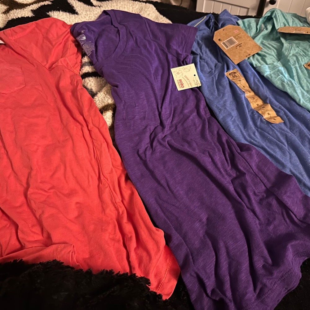 New with tag shirt lot 3 large 2 X-Large coop neck short sleeve shirts
